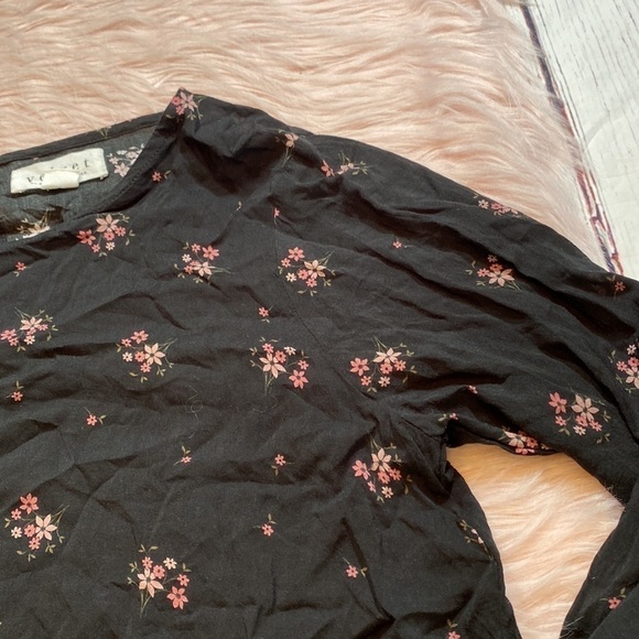 DONATING 11/1 Velvet by Graham and Spencer Floral Flare Sleeve Blouse sz S - Picture 4 of 13
